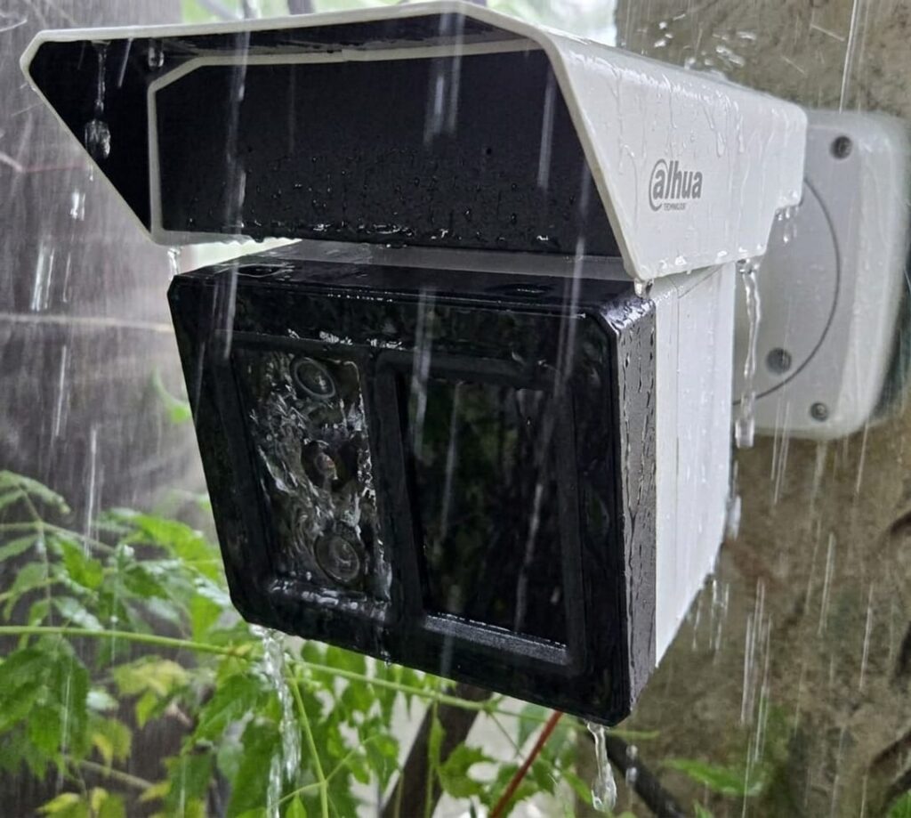 Moisture Slowly Destroys Security Camera