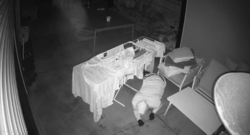 Suspected burgler - all colors look the same!