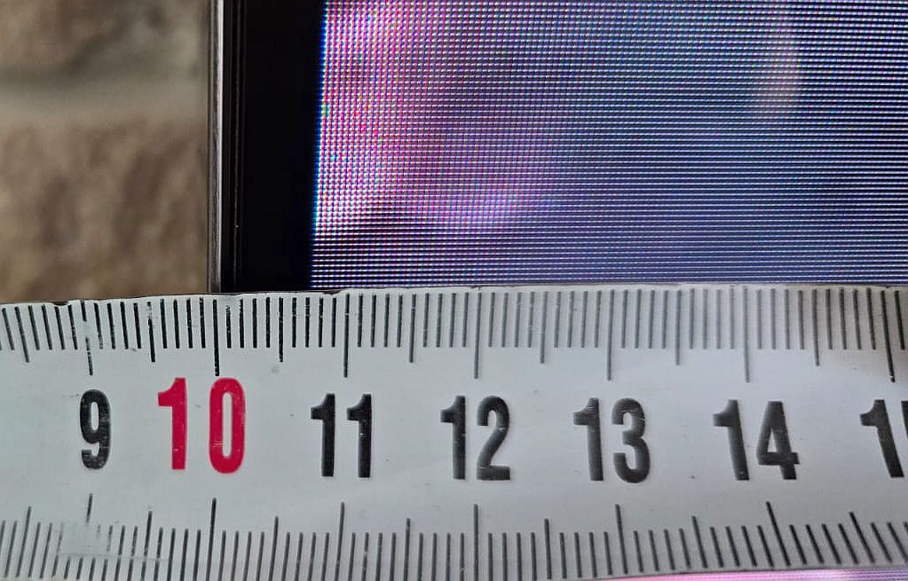 Picture starts 7mm from panel edge