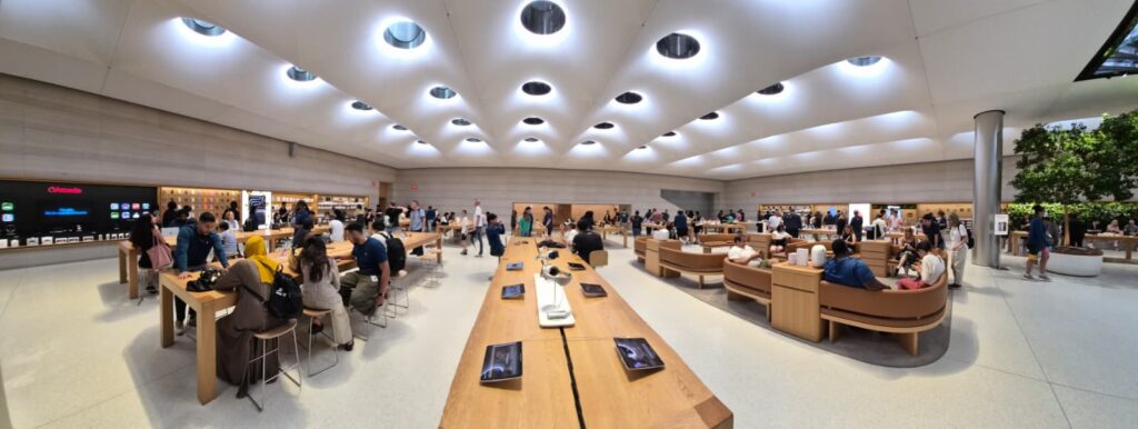 Apple's Fifth Avenue Store 