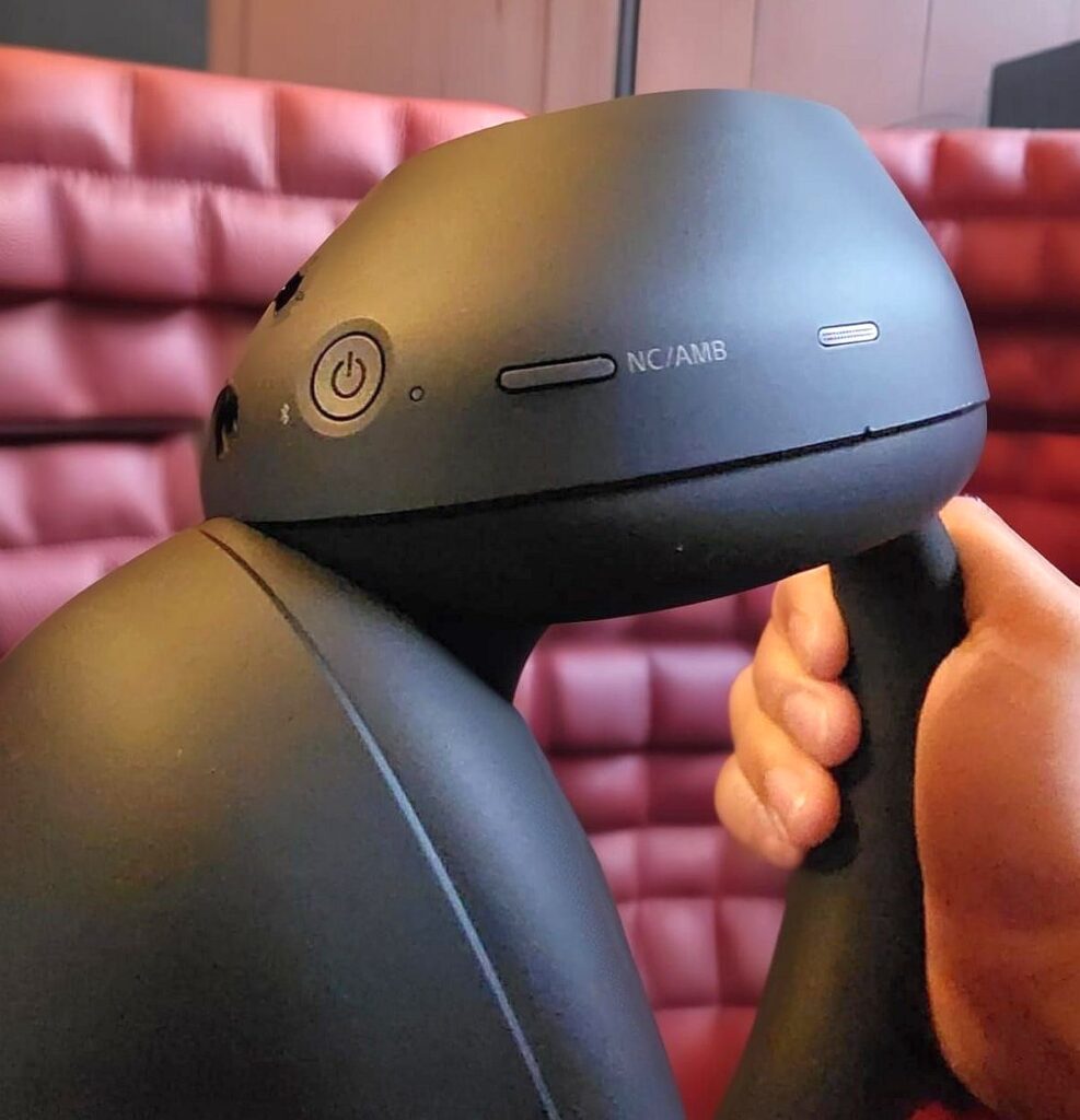 12 strategically placed microphones