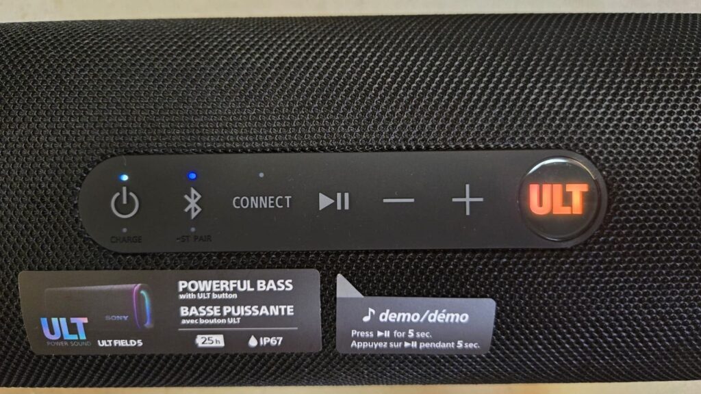 Control buttons at the back of the speaker