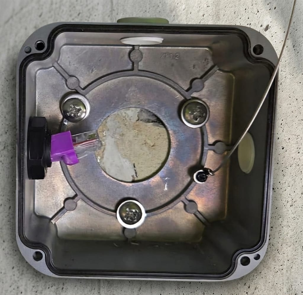 a dedicated junction box included