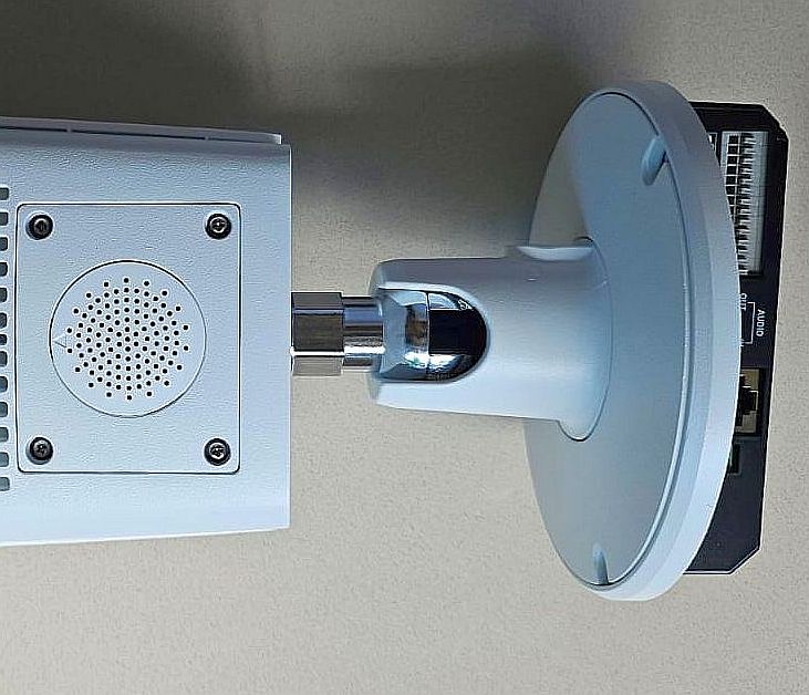 a single screw to align the angle