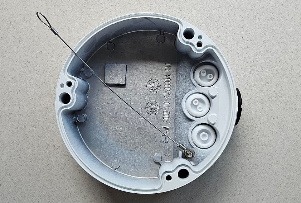 A dedicated junction box in the package