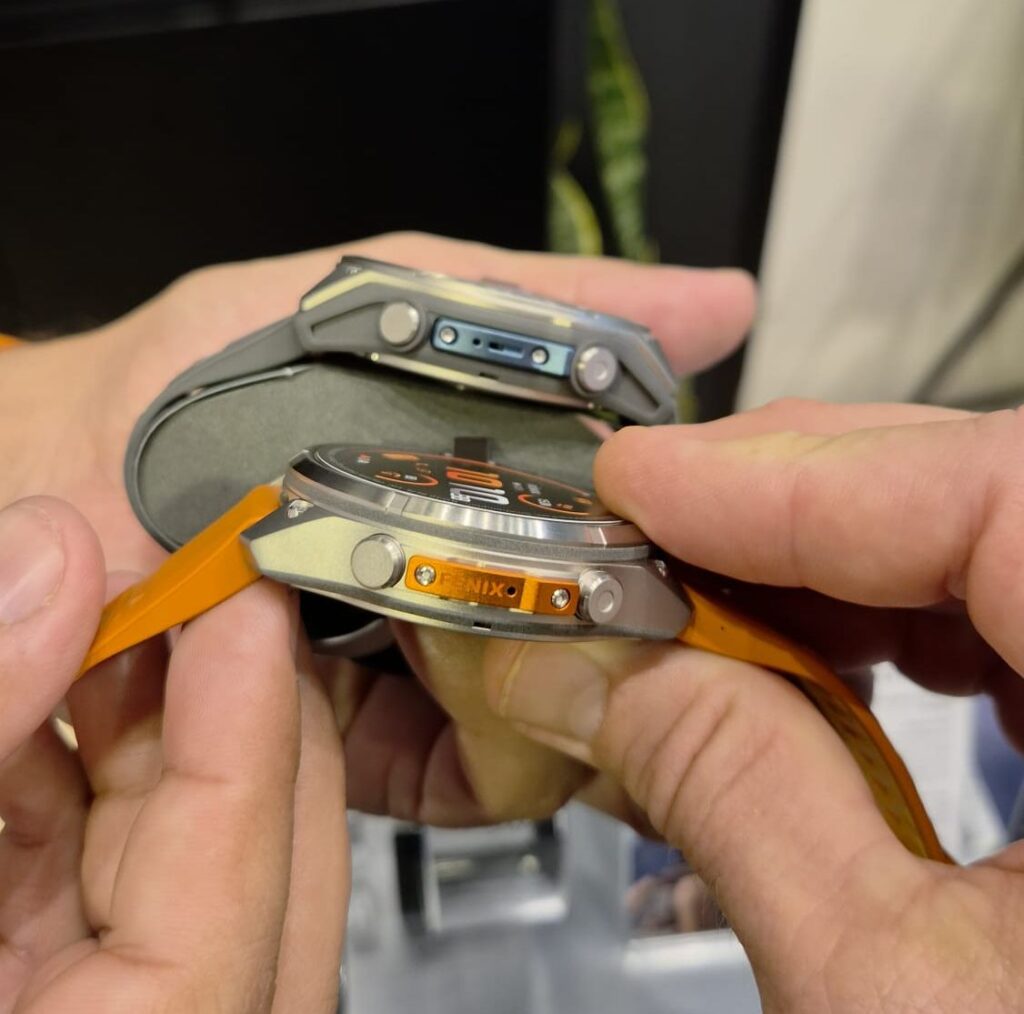Garmin Fenix 9 plastic vs titanium bezel
